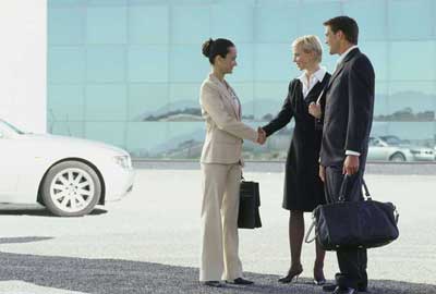 委托加工還是自建廠 創(chuàng)業(yè)者的戰(zhàn)略抉擇與勞務(wù)派遣應(yīng)用思考